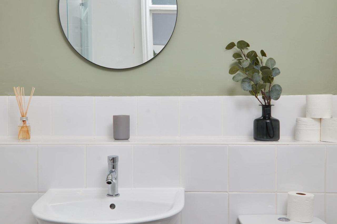 Wonderful Apartment In Bath With Garden - Sleeps 8 Exterior foto
