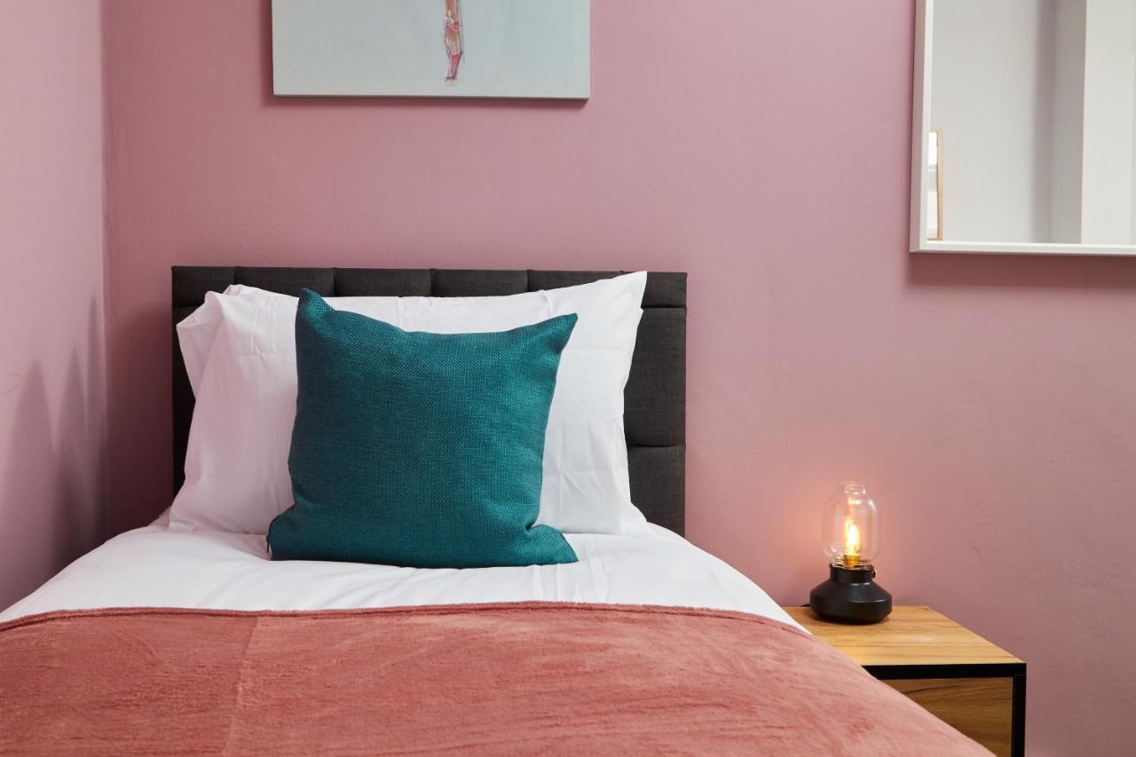 Wonderful Apartment In Bath With Garden - Sleeps 8 Exterior foto